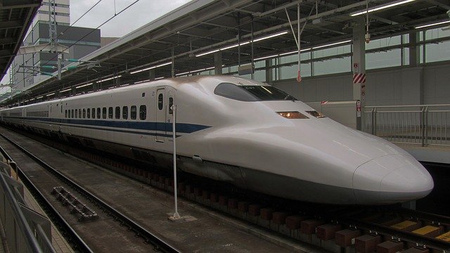 shinkansen-g1ba1e7c16_640